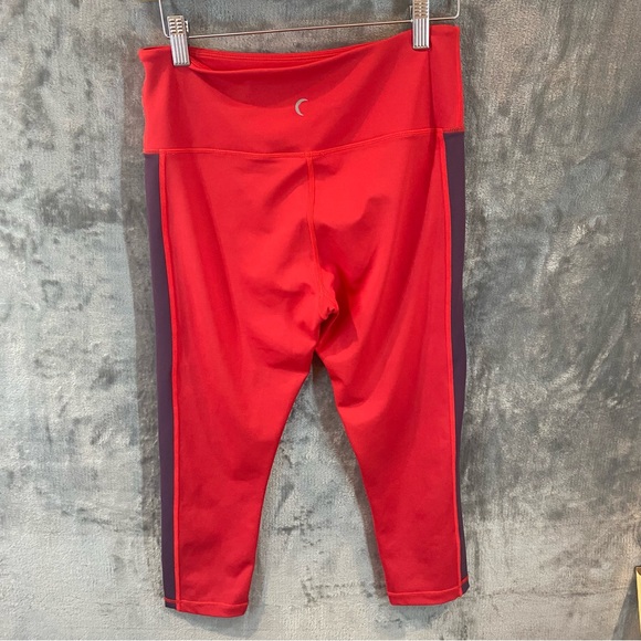 ZYIA Active 20” Light n Tight Capri Leggings Size 8/10 - Picture 2 of 7